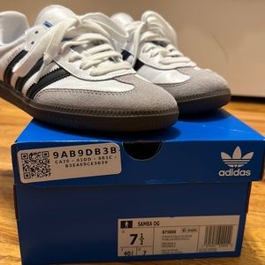 Adidas samba WOMENS 9.5/men’s 7.5 worn 1x
